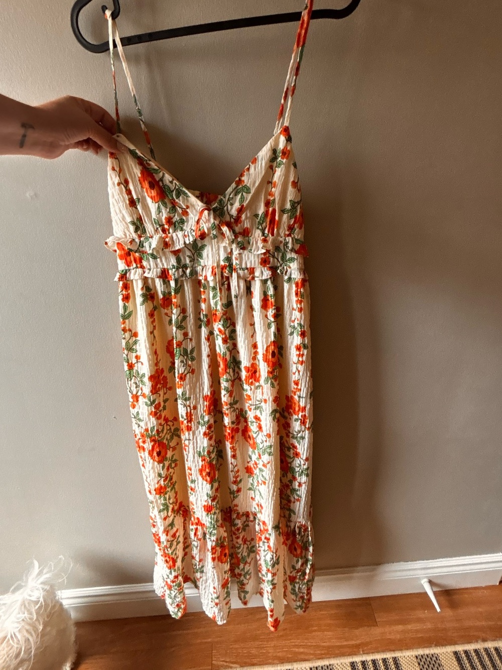 Band of the free - Floral Spaghetti-Strap Midi Dress in Cream and Orange